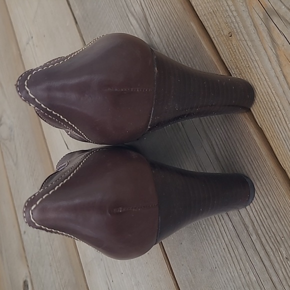 Bandolino leather heel in brown, size 9.5M - Picture 3 of 7